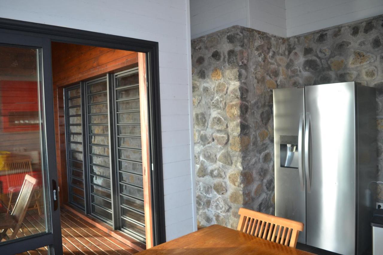 Villa Atypique Le Chat Perche De Grand Anse Petite Île エクステリア 写真